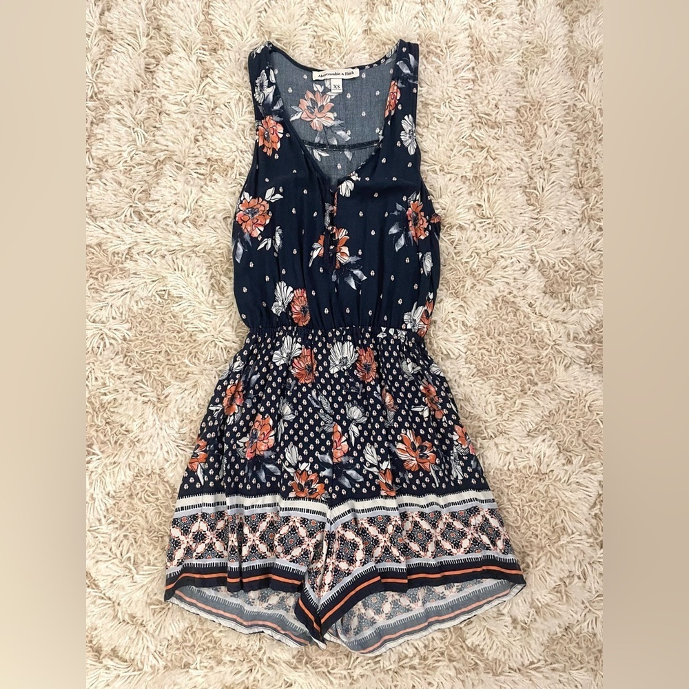 Abercrombie & Fitch Floral Romper Size XS